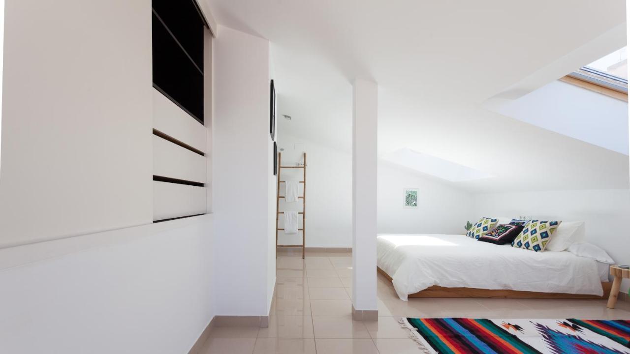 Sunset Boutique Duplex Apartment Калондж Екстериор снимка